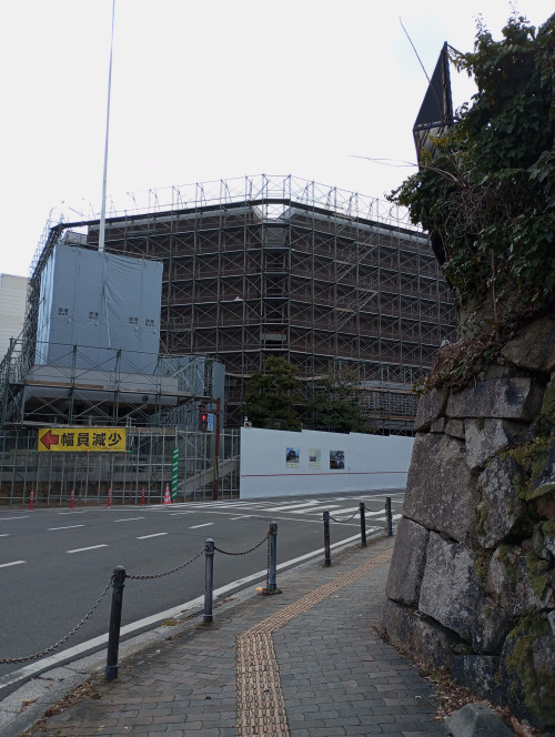解体工事中の岡山市民会館（北から）