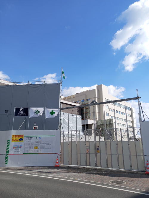 解体工事中の岡山市民会館（南から）